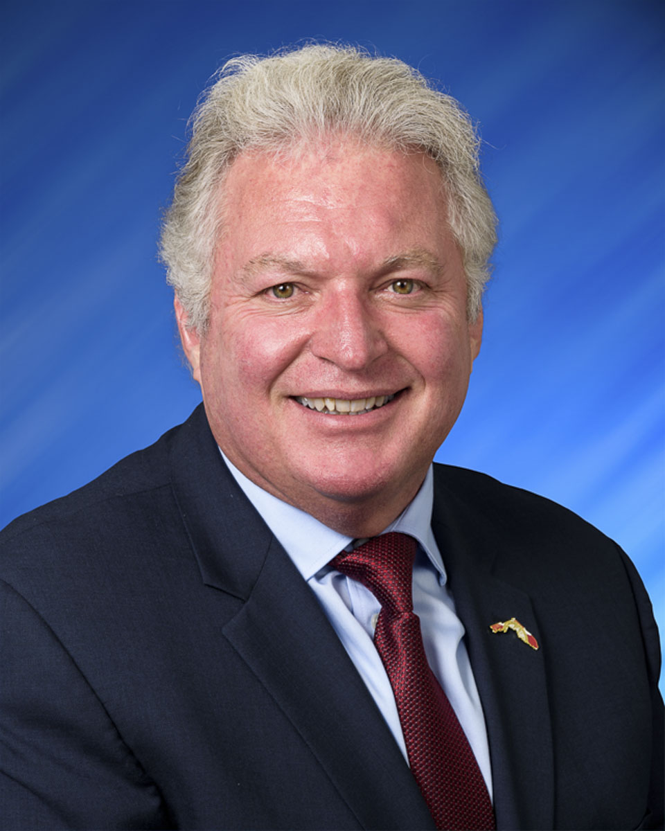 headshot of Ron Howse