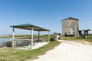 Lake-Apopka-07 Picnic shelter at the Lake Apoka North Shore