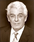 Headshot of Sam Swett