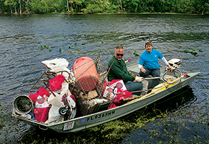 clean-up03 People participating in the St. Johns River Celebration