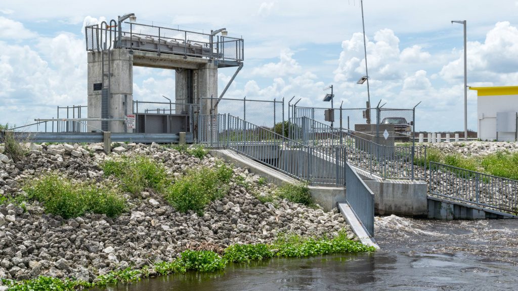 Water control structures