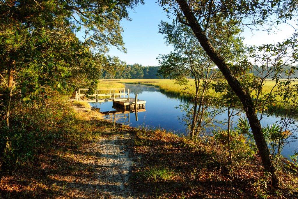 Small platform on Moses Creek