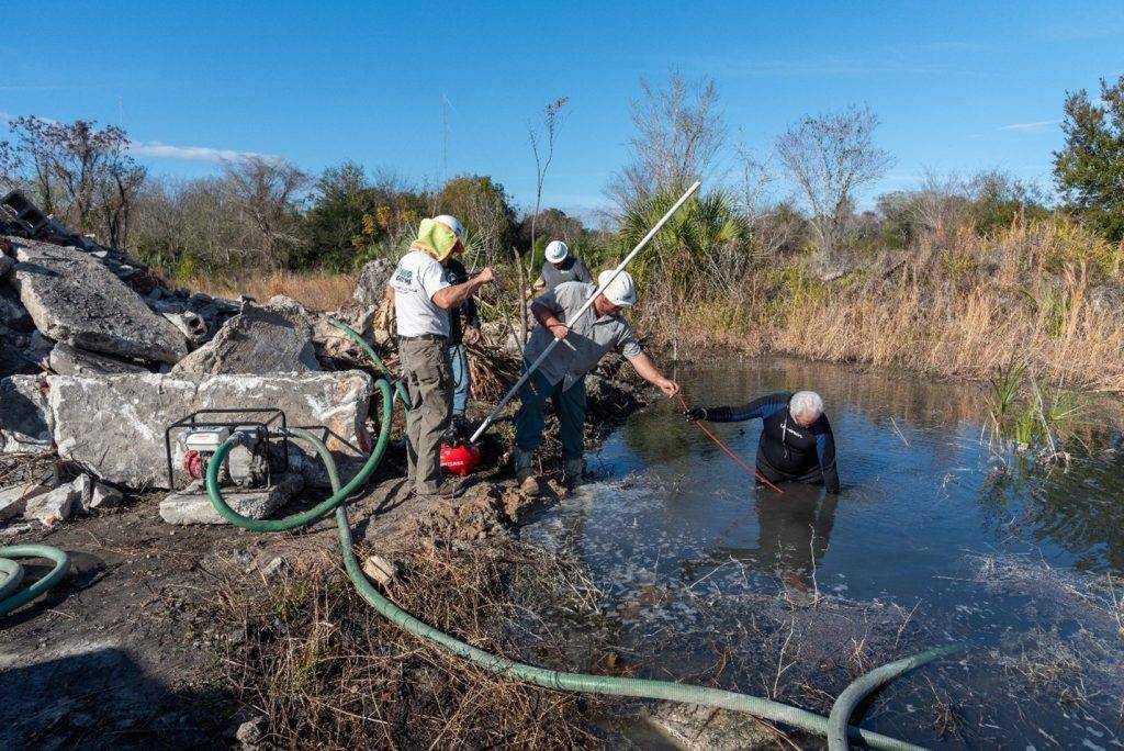 Work crew working on plugging a well