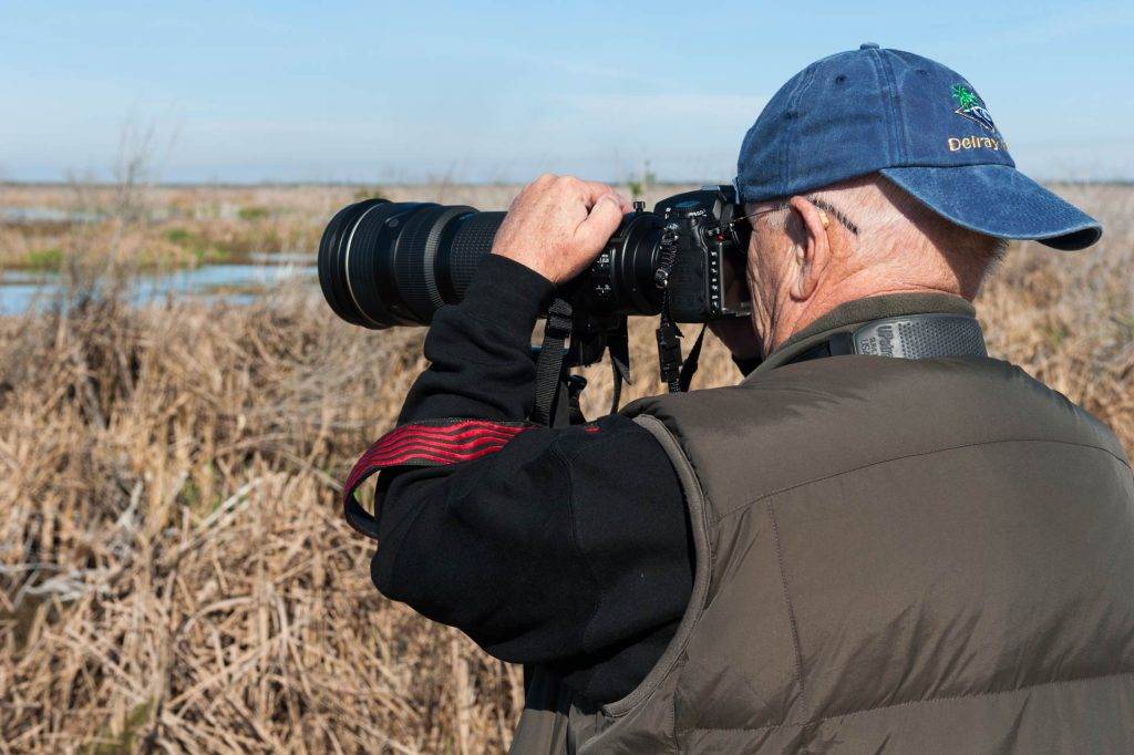 birdwatcher taking pictures