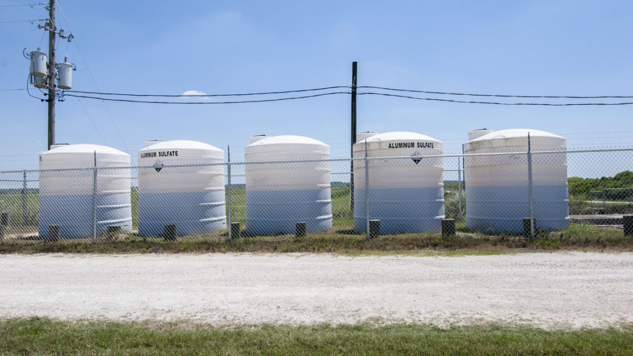 Aluminum sulfate storage tanks