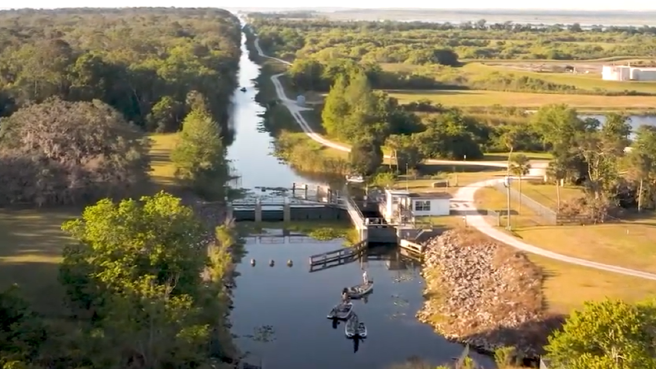 Apopka-Beauclair-lock-closure